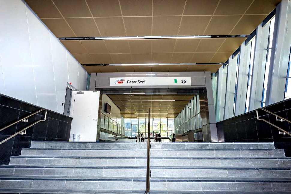 Entrance of the Pasar Seni MRT Station (Jan 2017)