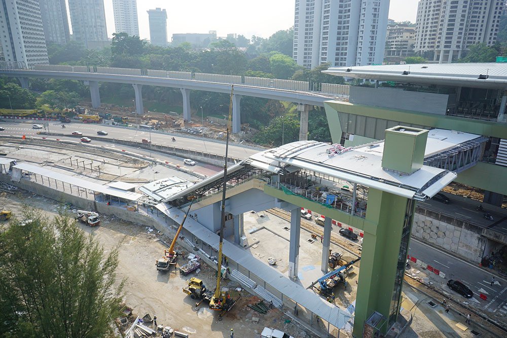 Pictures of Pusat Bandar Damansara MRT Station during ...