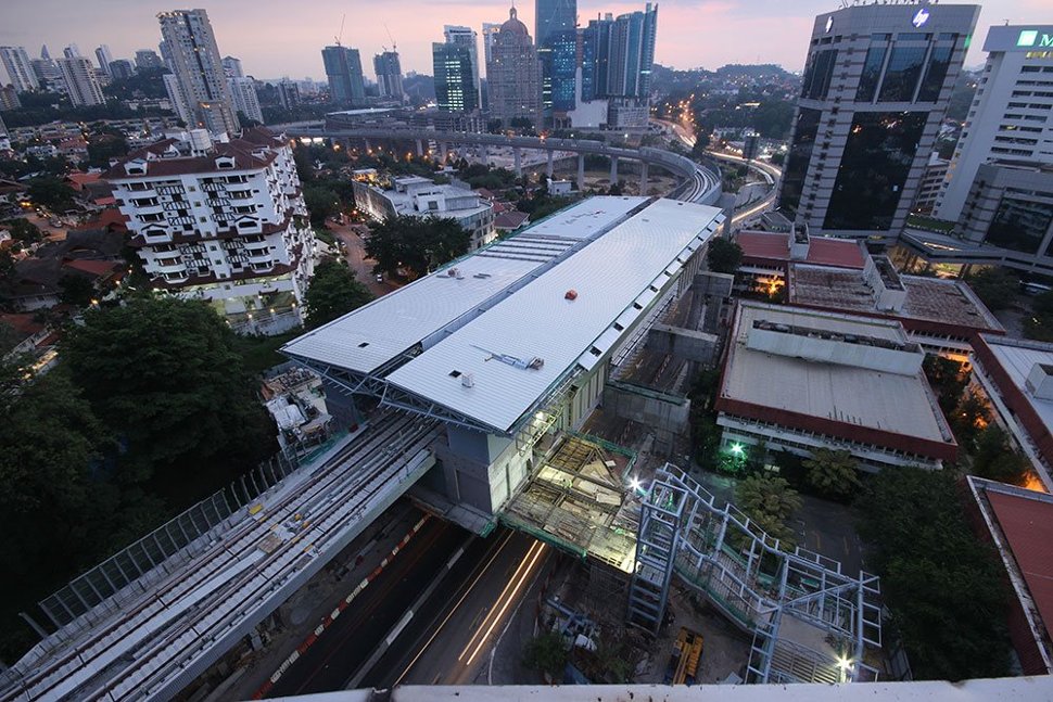 Aerial view of the Semantan Station, with the entrance being built. (Jan 2016)