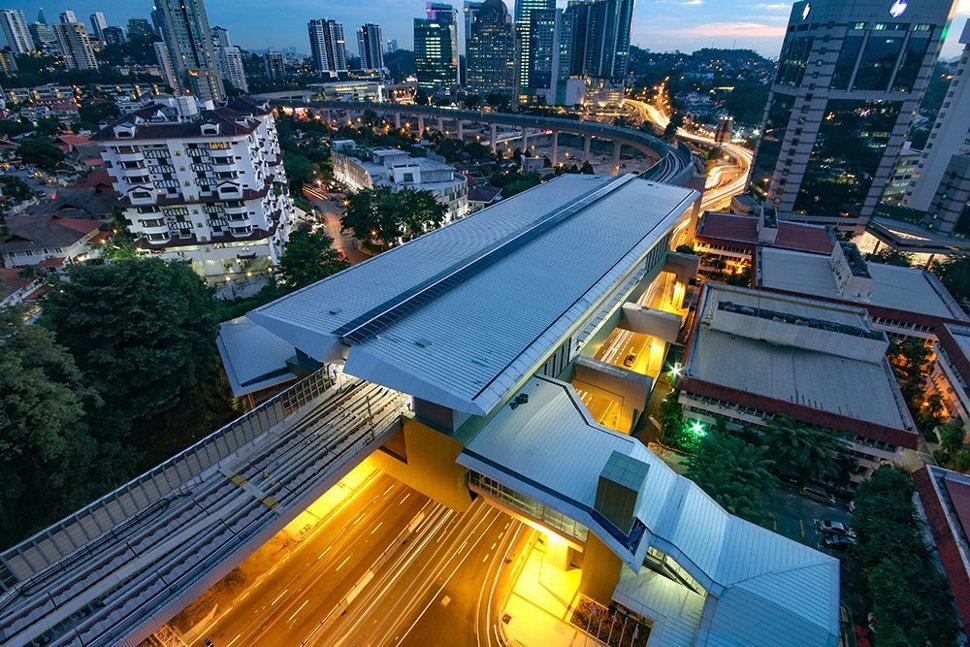 Evening aerial view of the Semantan MRT Station. (Sep 2016)