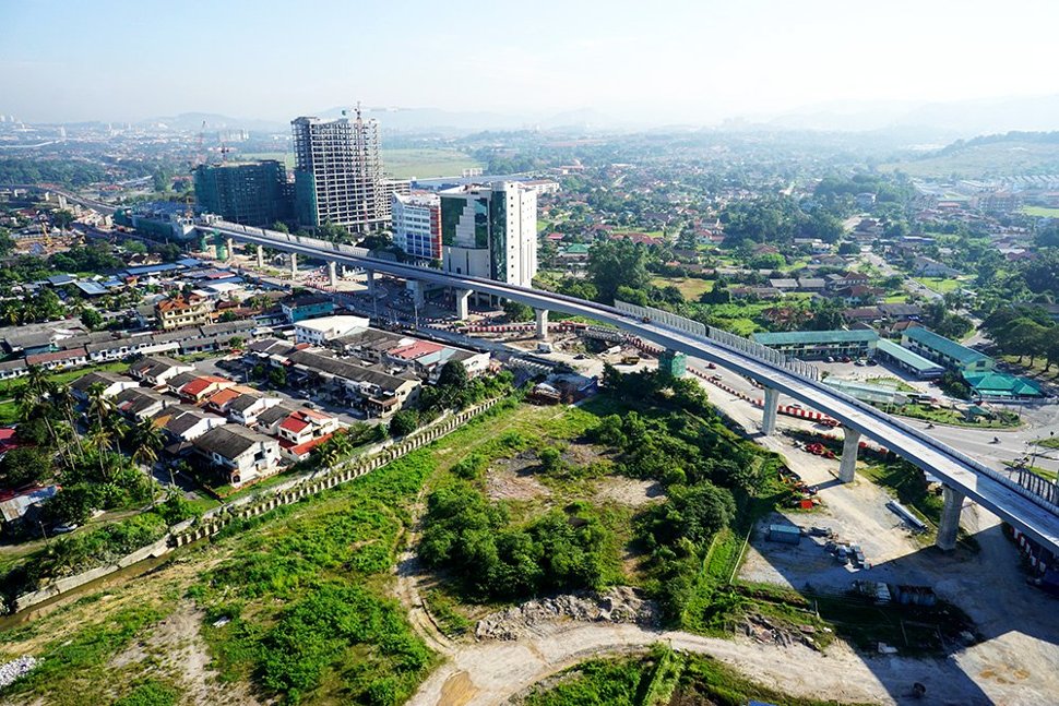 Aerial view of the completed MRT guideway along Jalan Cheras. Aug 2015