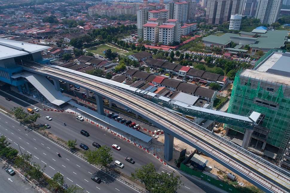 The pedestrian bridge connecting the Taman Midah Station and multi-storey park and ride parking facility that is currently being built. (Jan 2017)