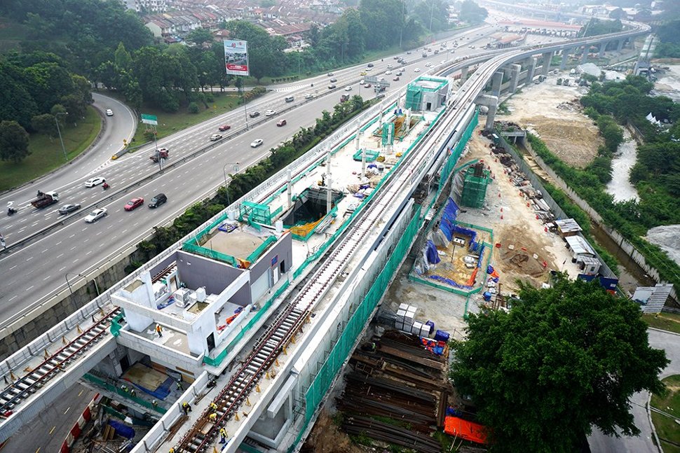 View of the construction of Taman Suntex Station in progress. Sep 2015