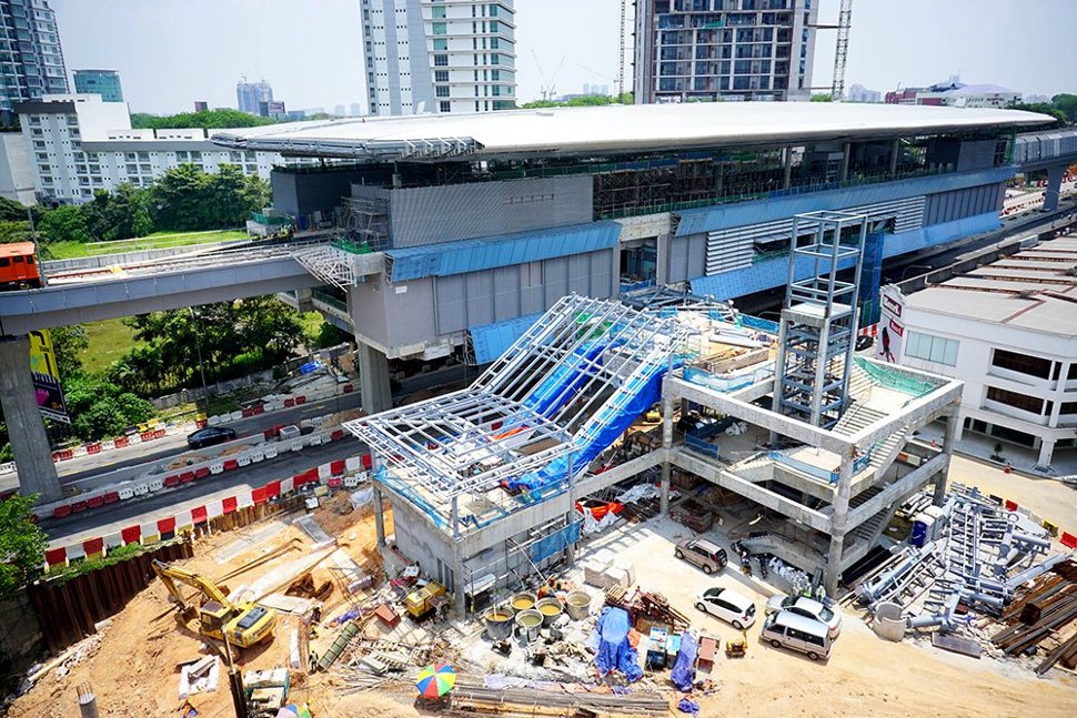 Entrances structure works in progress at the Entrance A of Taman Tun Dr Ismail Station. (Apr 2016)