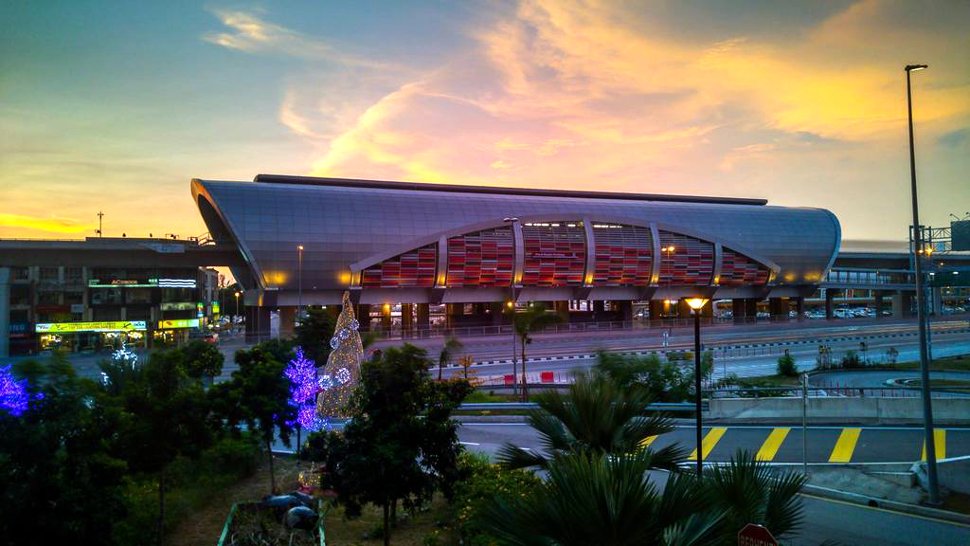 Evening view of Pusat Bandar Puchong station