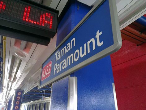 Taman Paramount LRT Station