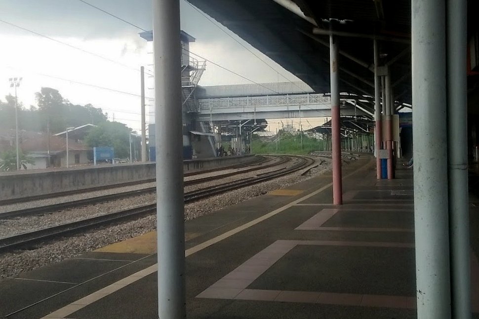 Boarding platform at the station