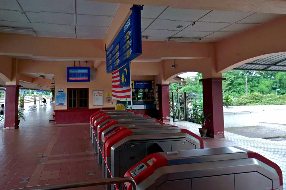 Ticket counter and faregates at station