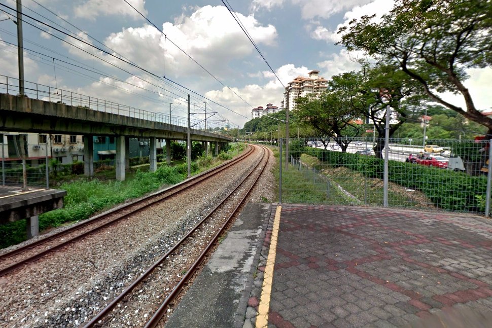 /rail tracks toward Salak Selatan station