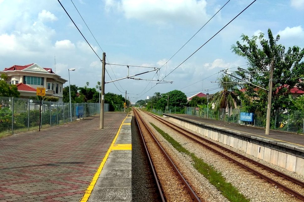 Teluk Gadong KTM Komuter station