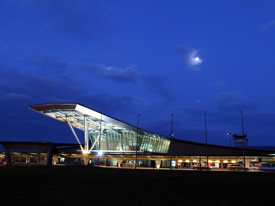 Pictures of Senai International Airport - klia2.info