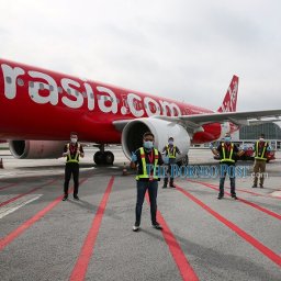 AirAsia resumes domestic flying with KL-Miri flight