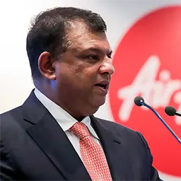 Tony Fernandes forced to defend AirAsia himself