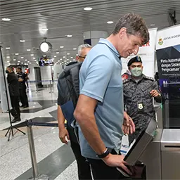 Only citizens of 10 countries allowed to use KLIA autogates now