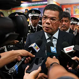 More Immigration officers to be deployed at entry points to reduce congestion, says Saifuddin