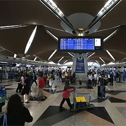 More shuttle buses to ensure smooth transport, better services at KLIA, says Loke