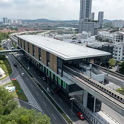 Putra Permai MRT station, short walking distance to the Atmosphere, and Giant Seri Kembangan