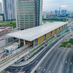 Sri Delima MRT station, short walking distance to the Brem Mall and Tenaga Nasional Kepong branch