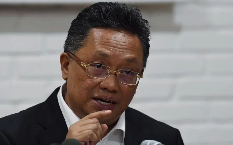 Former federal minister Abdul Rahman Dahlan says ministries and Malaysia Airports should end their turf war. (Bernama pic)