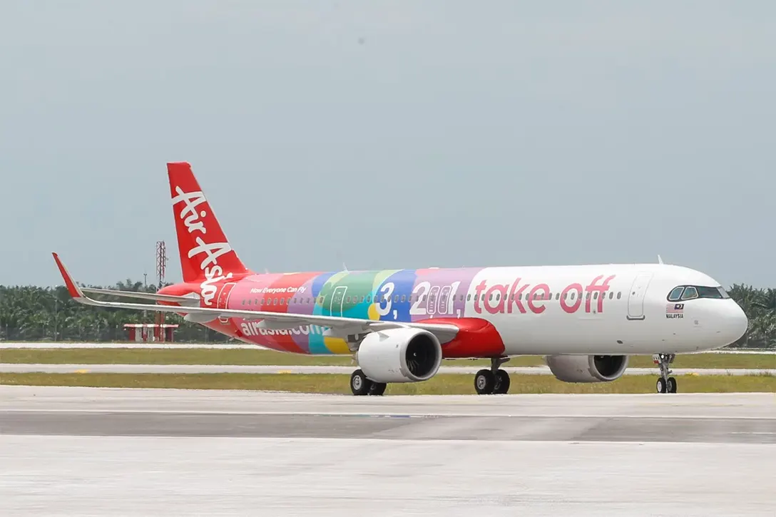 AirAsia offers MYAirline stranded passengers 50% discount