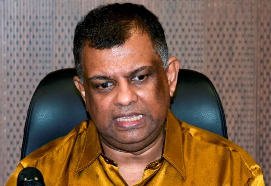 “We received no help and response from Mavcom. It’s dissatisfactory. Being a regulator, Mavcom should come and take a look at the airport. If we are wrong, then we are wrong. If we are right, they should penalise the airport,” Tan Sri Tony Fernandes told reporters. NSTP/EDMUND SAMUNTING.
