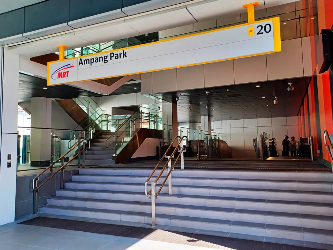 Entrance to the Ampang Park MRT station