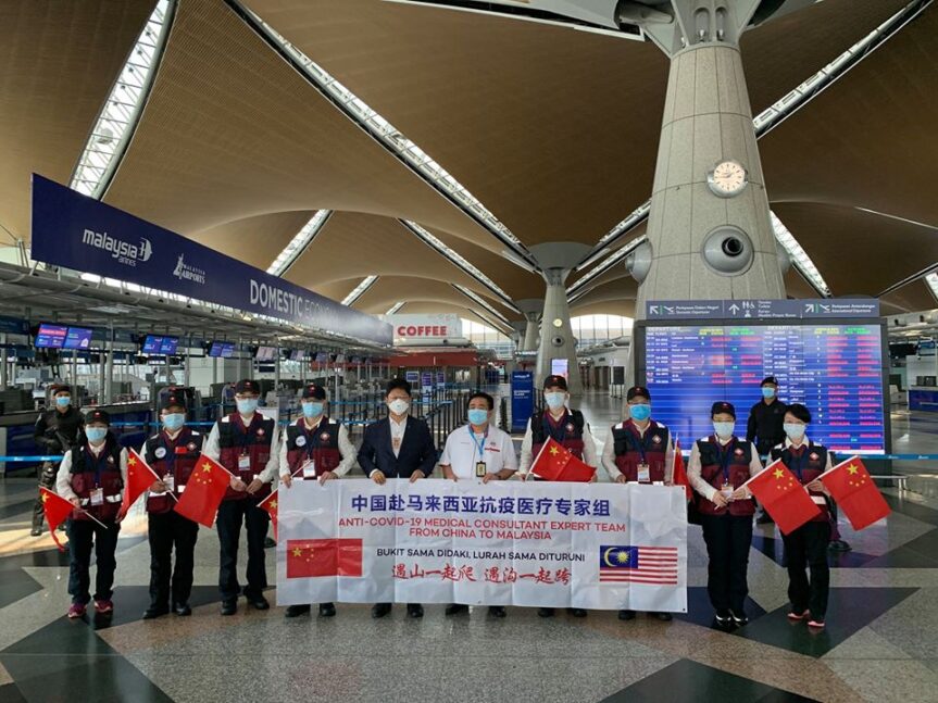 Medical professionals from China arrive in M'sia to share expertise in fighting Covid-19