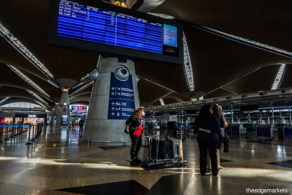 KLIA, Sepang, Selangor. The first Omicron case detected in the country is a South African national, a 19-year-old student studying at a private university in Ipoh, Perak, who returned to Malaysia on Nov 19. (Photo by Zahid Izzani Mohd Said/The Edge)