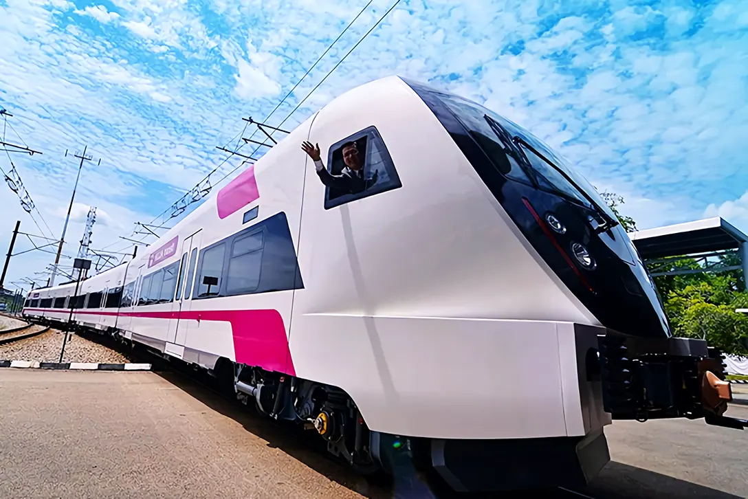 New Siemens Desiro ET 425M EMU for Express Rail Link (ERL) with maximum speed of 160km/h