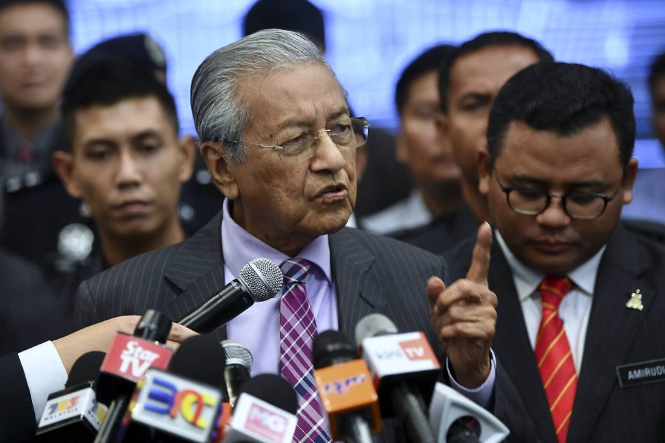 I dream of flying to London from KLIA in three hours, says Mahathir