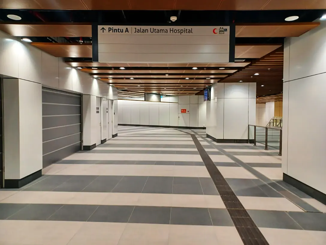 Concourse level at the Hospital Kuala Lumpur MRT station