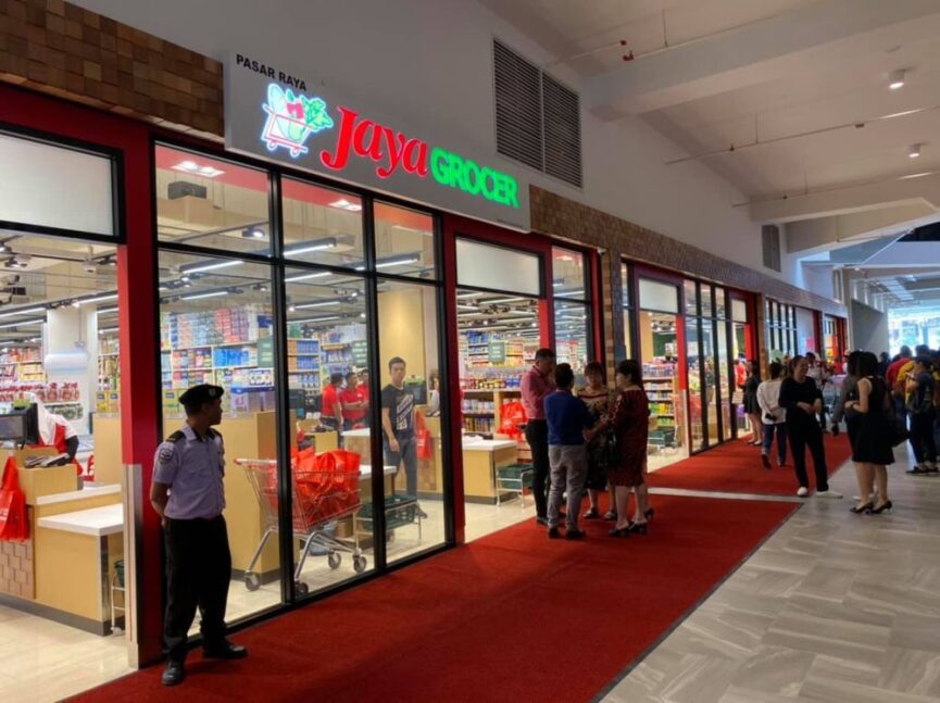 File picture of a Jaya Grocer outlet. Jaya Grocer today announced that its outlet at klia2 will be closed until further notice, as two security guards there had tested positive for Covid-19. — Picture via Facebook