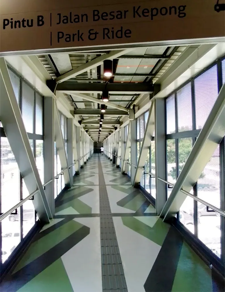 Pedestrian bridge connecting entrance B to Jinjang MRT station