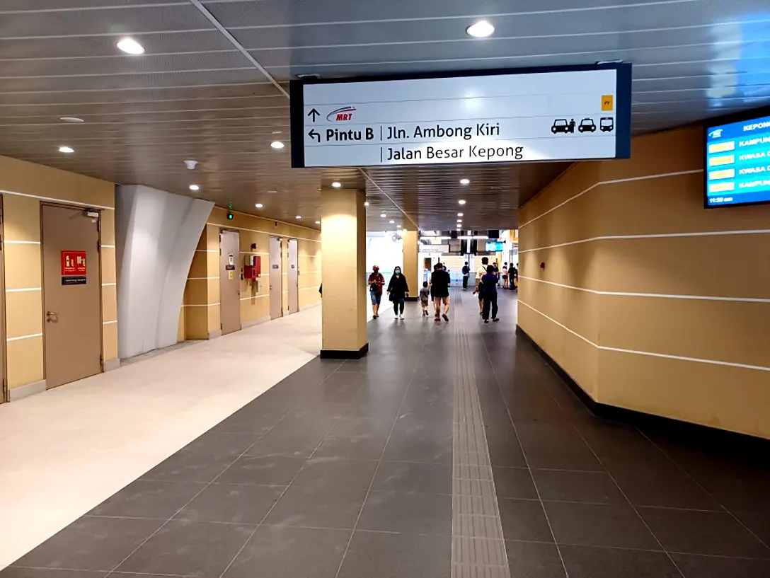Concourse at the Kepong Baru MRT station