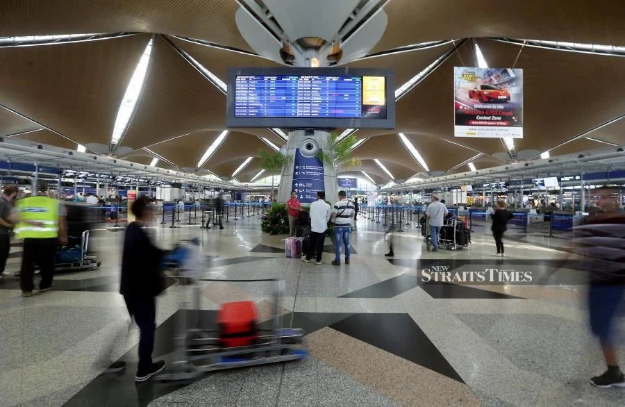 Malaysia Airports Holdings Bhd (MAHB) is creating a market for bumiputera to promote their products across the airport operator’s network of airports. NST pix by Mohd Fadli Hamzah