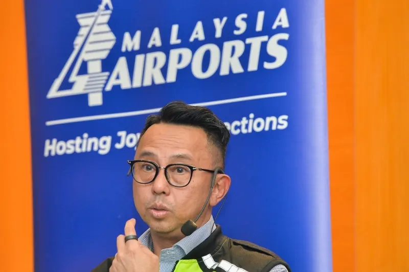 Kuala Lumpur International Airport managing director, Datuk Iskandar Mizal Mahmood speaks at a press conference at Kuala Lumpur International Airport March 2, 2023. — Picture by Miera Zulyana