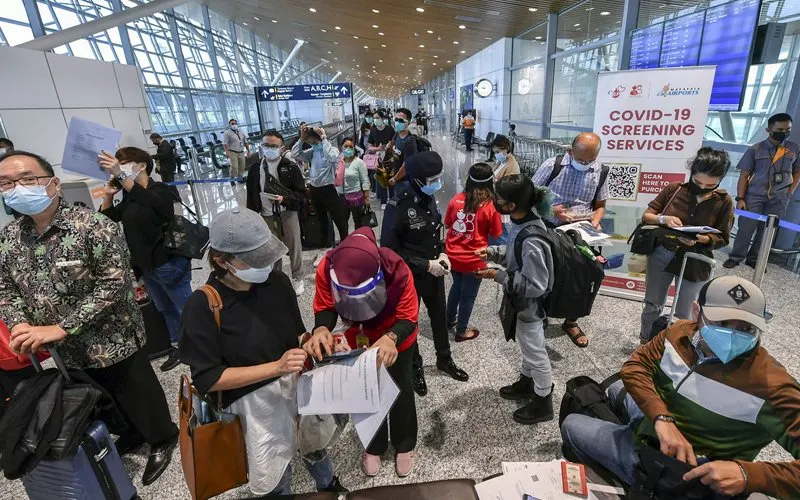 The National Crisis Preparedness and Response Centre says authorities have taken measures to improve the arrival process at KLIA. (Bernama pic)