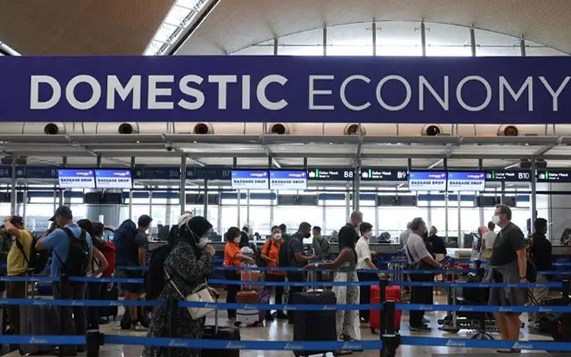 MAS advised passengers to arrive at KLIA at least four hours before departure to allow sufficient time for check-in procedures. (Bernama pic)