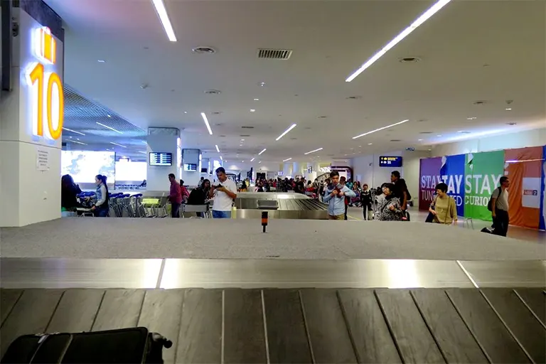 Baggage reclaim area after the Immigration clearance