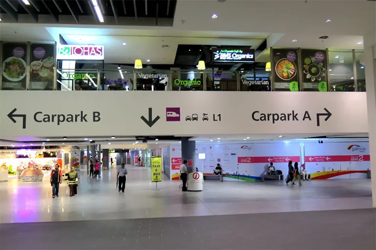 The level 2 of the Gateway@klia2 mall is connected to the Arrival Hall
