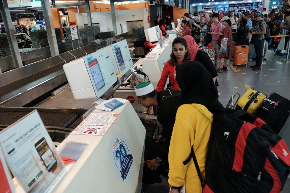 AirAsia's baggage drop / check-in counters