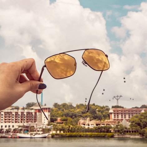 Weather’s got you looking for a trusted pair of sunnies? Find your stylish pair at Sunglass Hut!