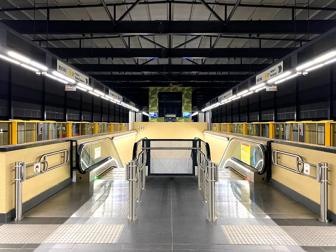 Boarding platform at the Kuchai MRT station