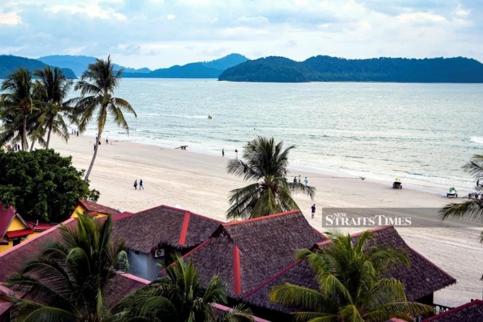 The Kedah Health Department confirmed today that a 3-year-old child is the first Covid-19 case to be detected involving tourists to Langkawi under the tourism bubble.- NSTP/LUQMAN HAKIM ZUBIR