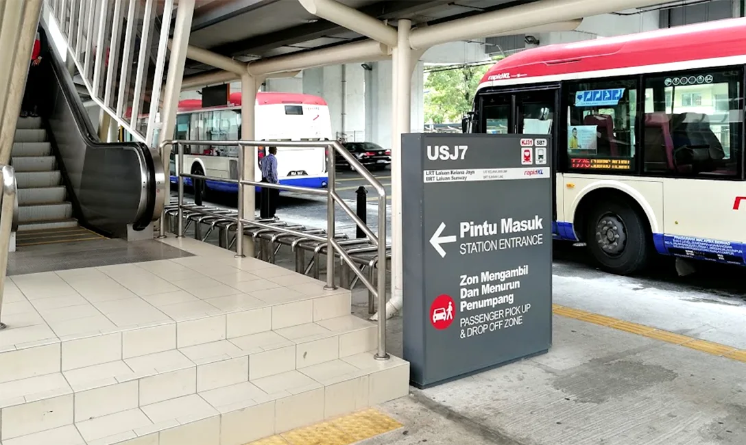 USJ 7 LRT station
