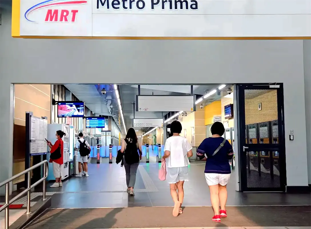 Entrance to the Metro Prima MRT station