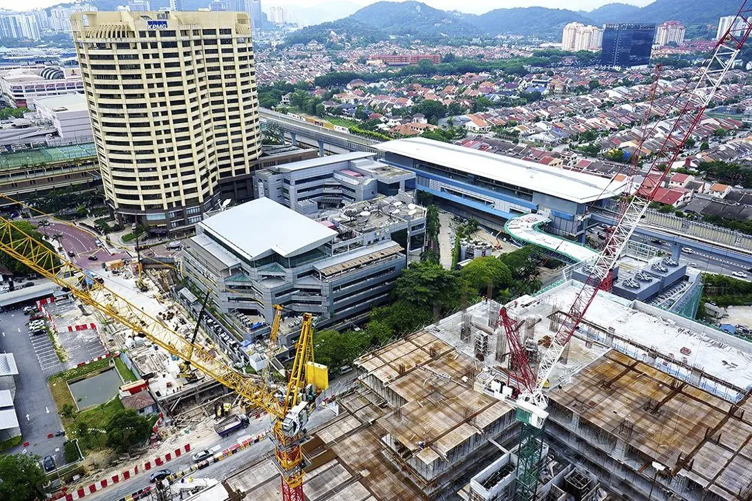 View of the Bandar Utama Station which is located in front of Seri Pentas and beside the 1PowerHouse Bandar Utama (right) that is currently undergoing construction.