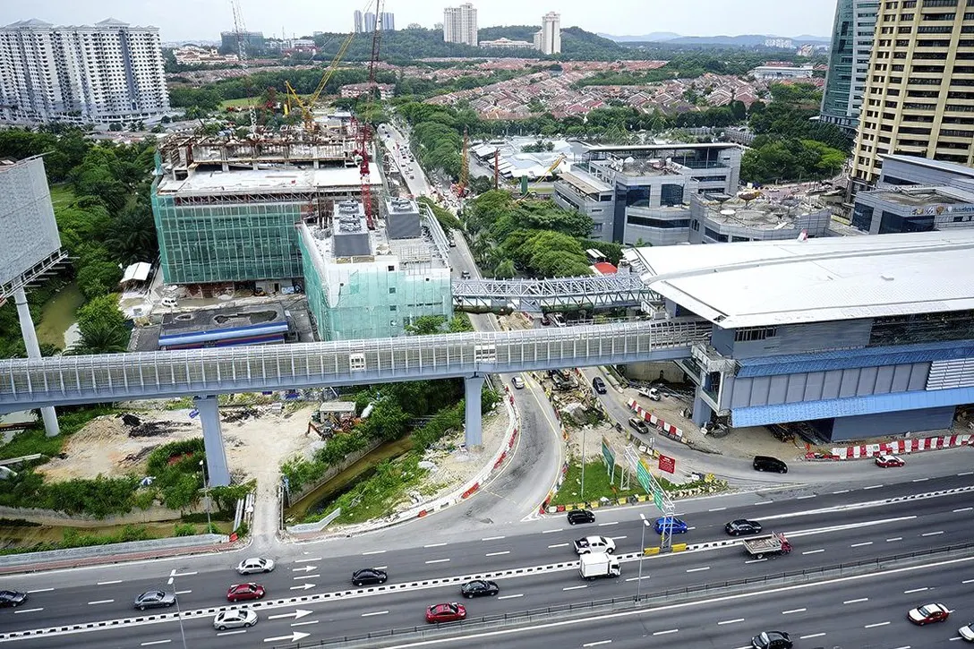 View of the walkway being built to connect the Bandar Utama Station with its Multi Storey Park n Ride building.