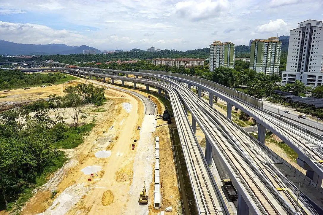 A launch gantry constructing the guideway for the spur line into the depot for the MRT Sungai Buloh-Serdang-Putrajaya Line near the Kwasa Damansara Station.