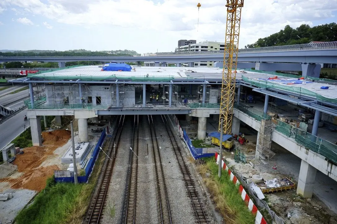 Construction at the concourse level of the Sungai Buloh Station in progress.